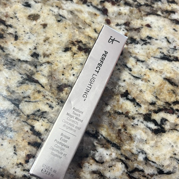 ♣️🌙Rare! It Cosmetics Radiant Honey Perfect Lighting Radiant Touch Magic Wand - Picture 11 of 11